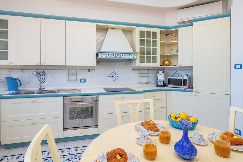 Luxury Apartment, Sea View | Private kitchen | Espresso maker, electric kettle