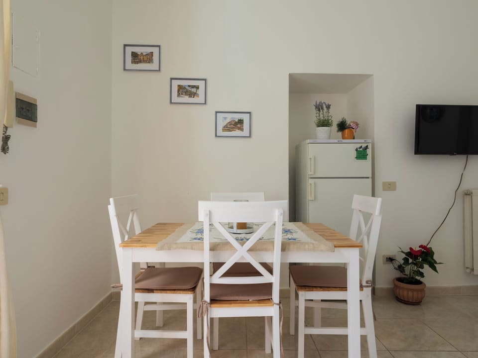 Panoramic House, Sea View | Dining room