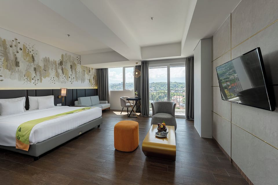Junior Suite, Balcony, Mountain View | Premium bedding, desk, soundproofing, free cribs/infant beds