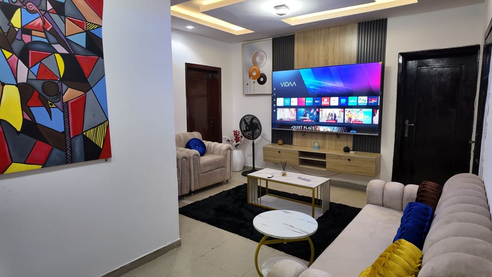 Apartment | Living area | Flat-screen TV