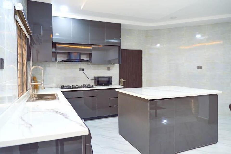 Economy Apartment, Balcony, City View | Private kitchen | Fridge, microwave, oven, stovetop