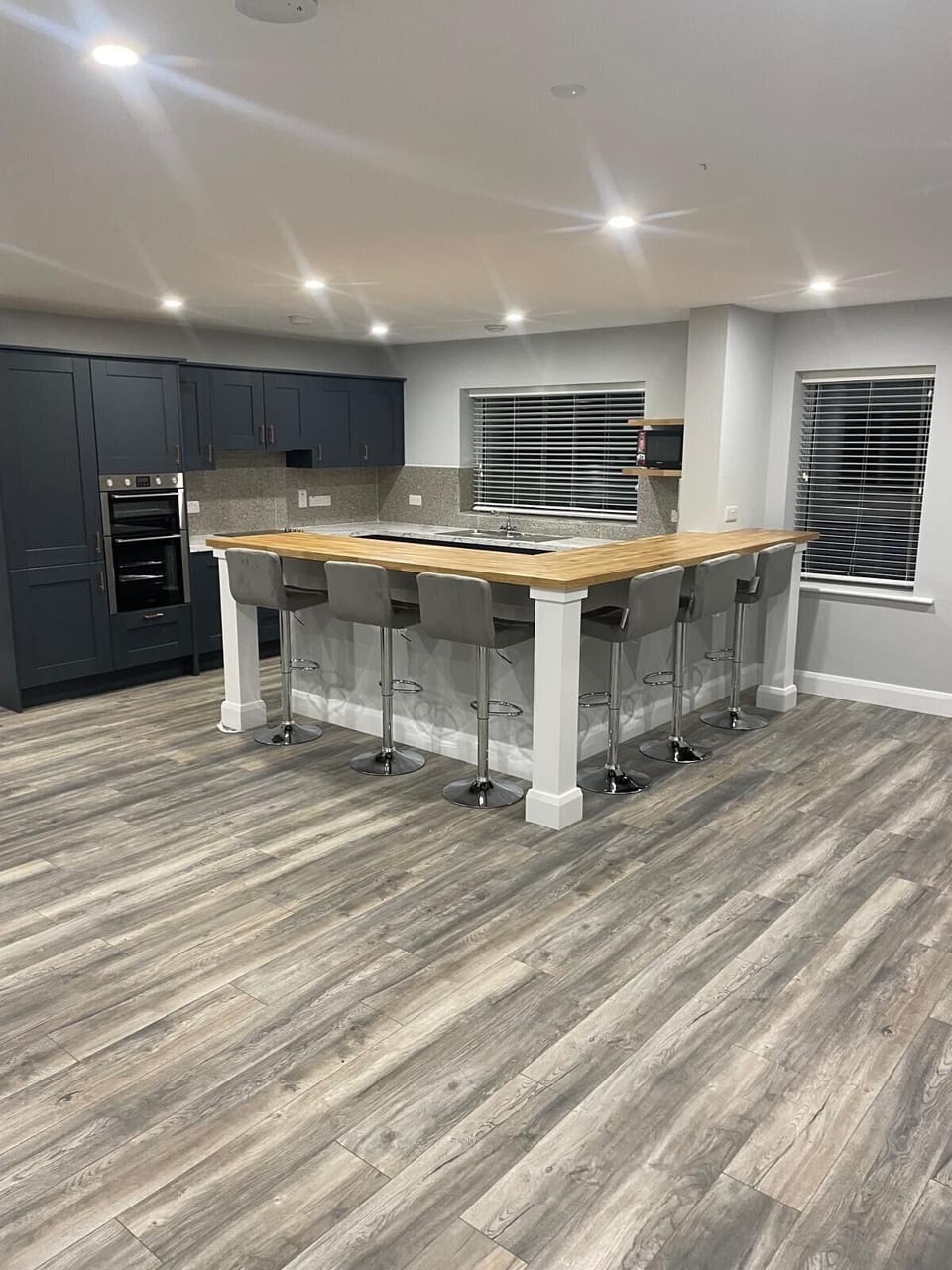 House | Private kitchen | Fridge, microwave, oven, stovetop