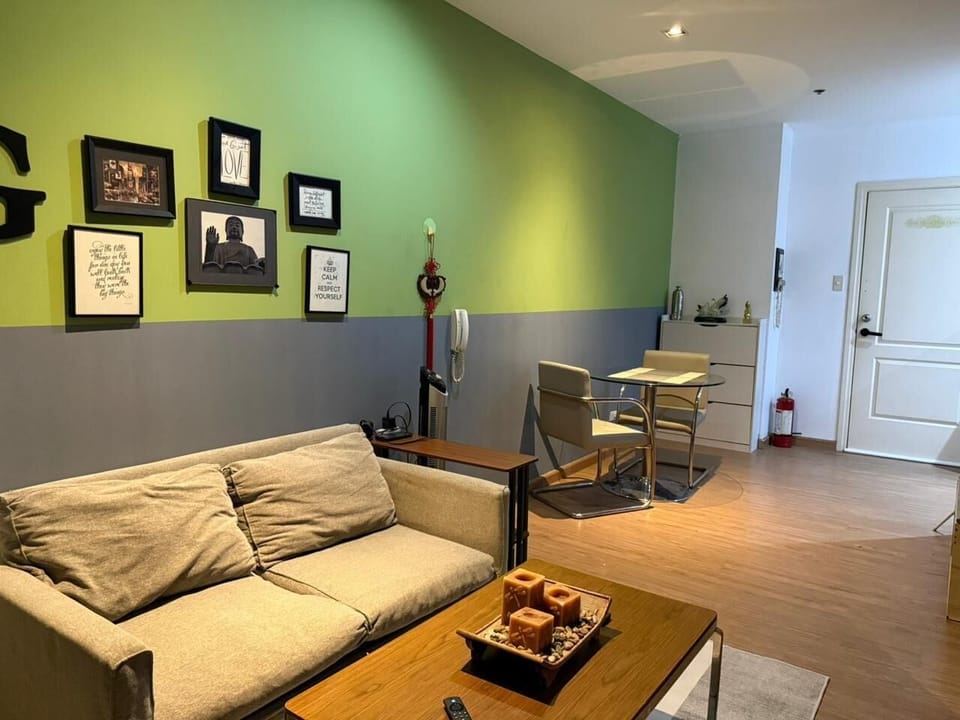 Standard Condo, Balcony, City View | Living area