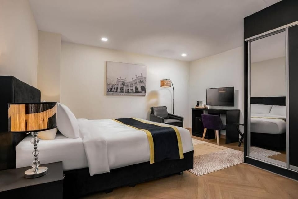 Executive Room | Soundproofing, iron/ironing board, free WiFi, bed sheets