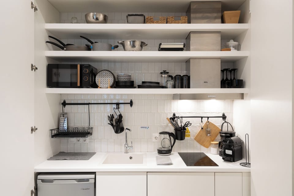 Luxury Studio Suite, Balcony | Private kitchen | Mini-fridge, microwave, stovetop, espresso maker