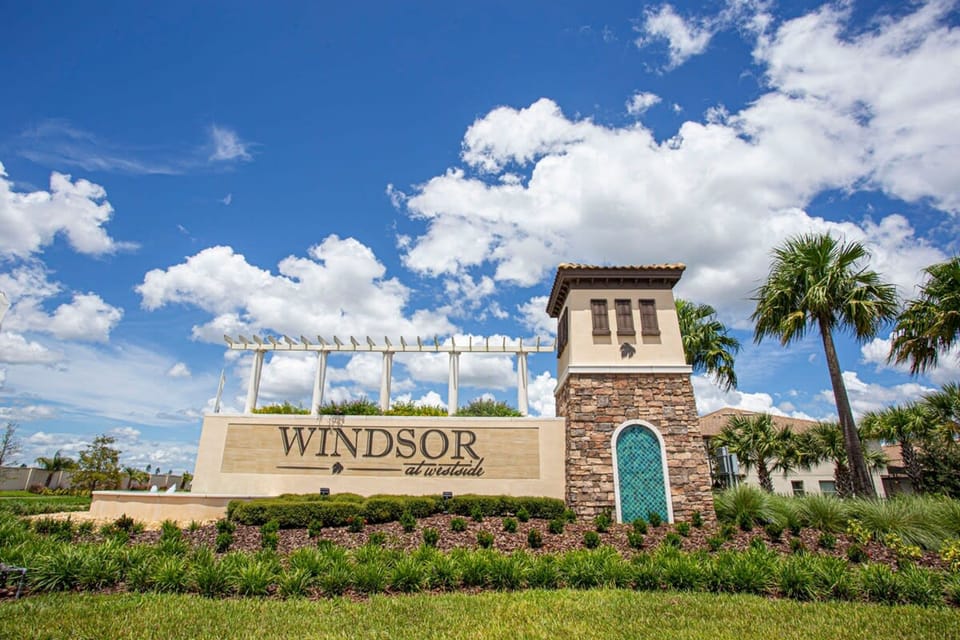 Gorgeous 5Bd w Private Pool Windsor Westside 8893 House in Osceola County