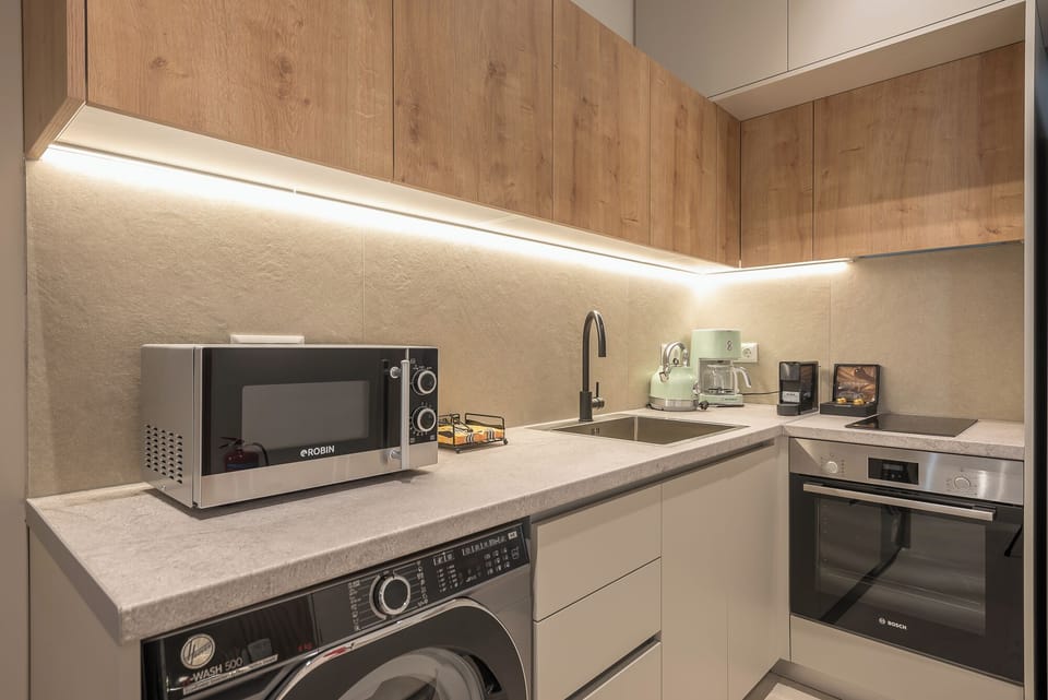 Apartment, Balcony | Private kitchen | Espresso maker, coffee/tea maker, electric kettle, toaster