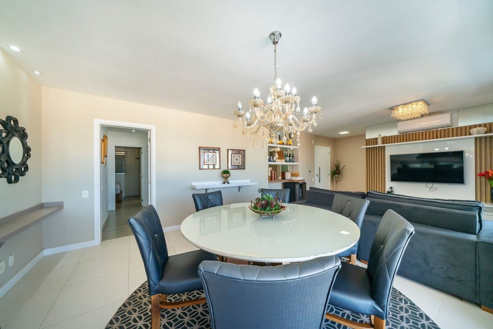 Comfort Apartment | Dining