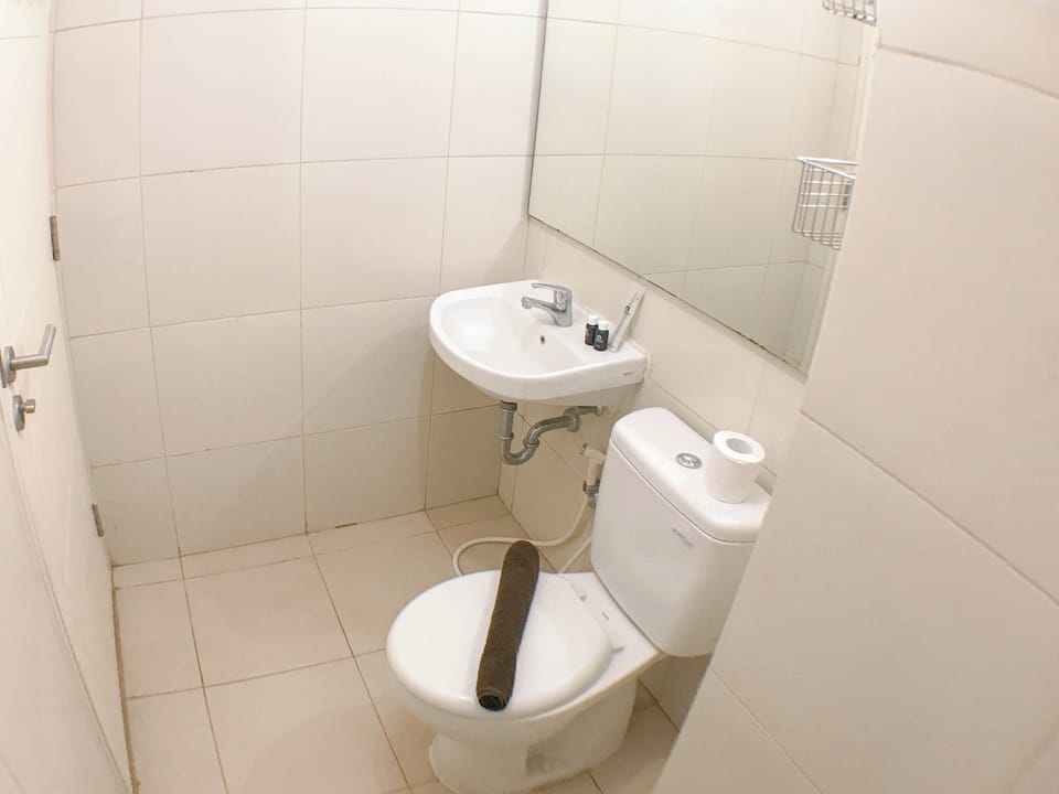 Standard Apartment | Bathroom