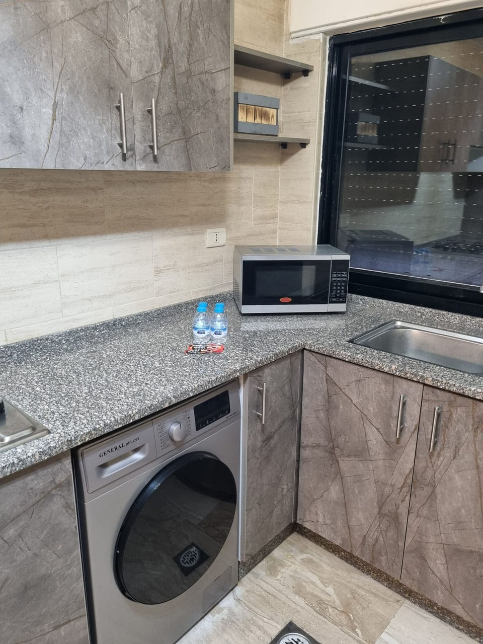 Apartment, 2 Bedrooms, Accessible, Smoking | Private kitchen