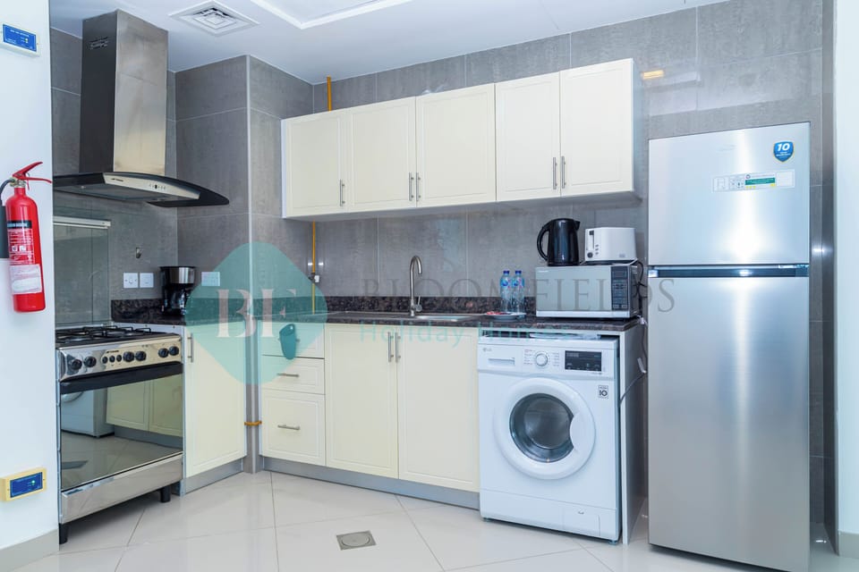 Electric kettle, toaster