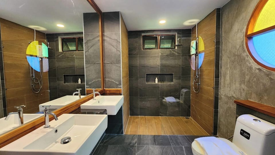 Luxury Penthouse, Garden View | Free WiFi