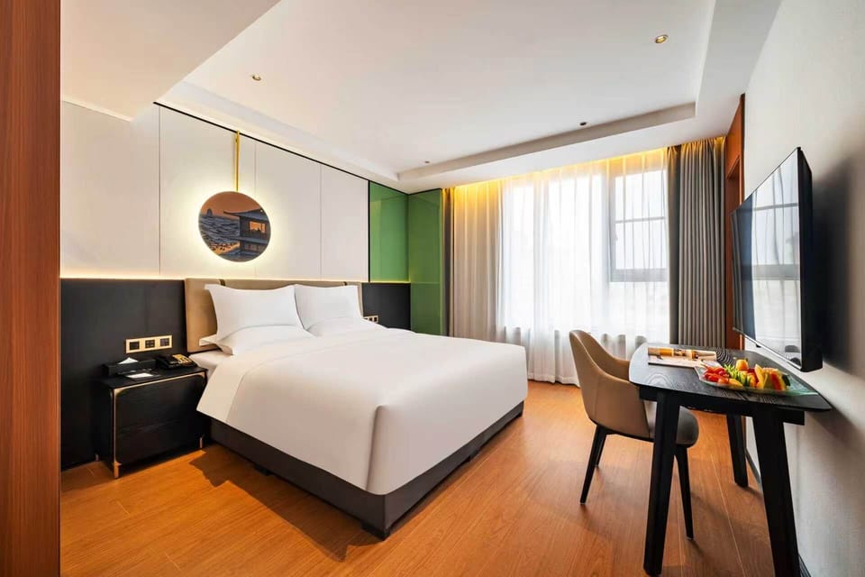 Comfort Twin Room | Premium bedding, memory foam beds, minibar (free items), desk