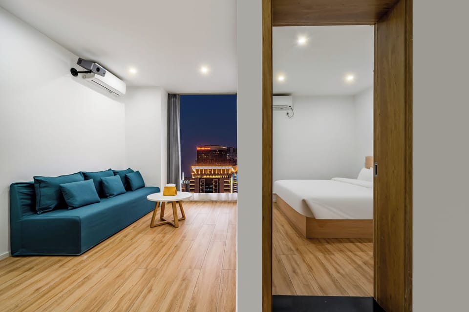 Luxury Double Room, City View | Laptop workspace, blackout drapes, soundproofing, free WiFi