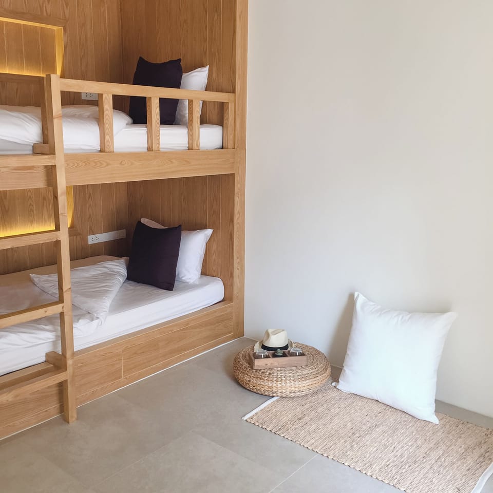 Shared Dormitory Per Bed | Desk, laptop workspace, soundproofing, free WiFi