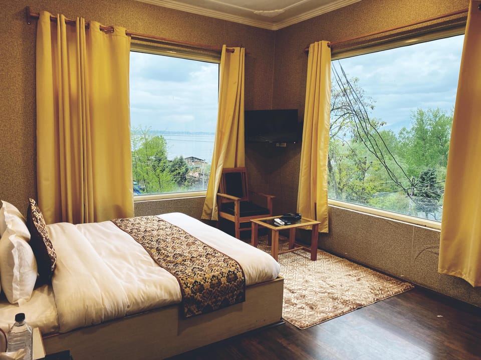 Premium Room, Lake View