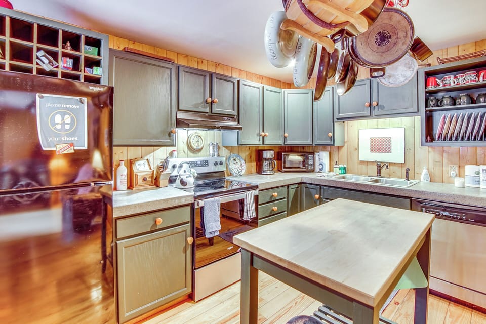 House (2 Bedrooms) | Interior