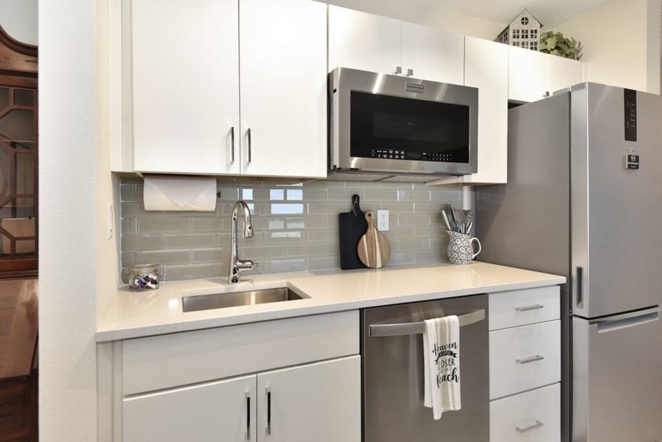 Apartment, 3 Bedrooms | Private kitchen