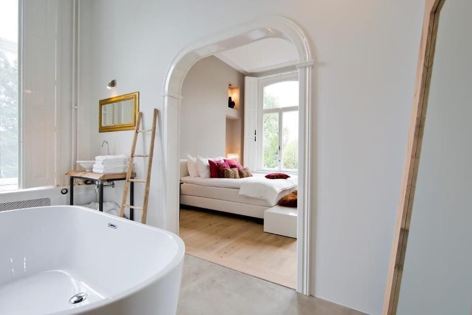 Luxury Double Room, Park View | In-room safe, individually decorated, individually furnished, desk