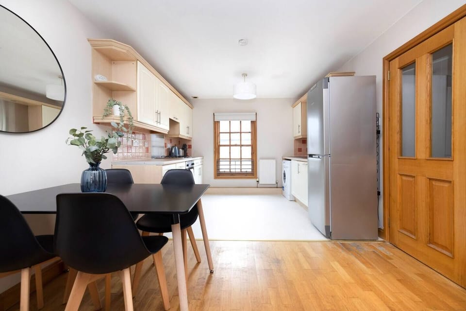 Comfort Apartment, City View | Living area