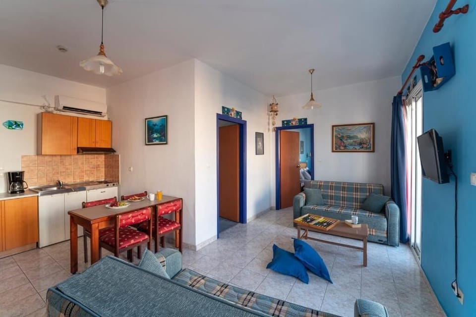 Family Apartment | Living area | TV