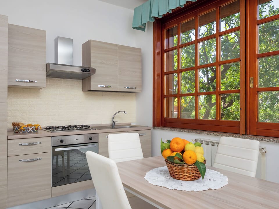 Signature House, Garden View | Private kitchen