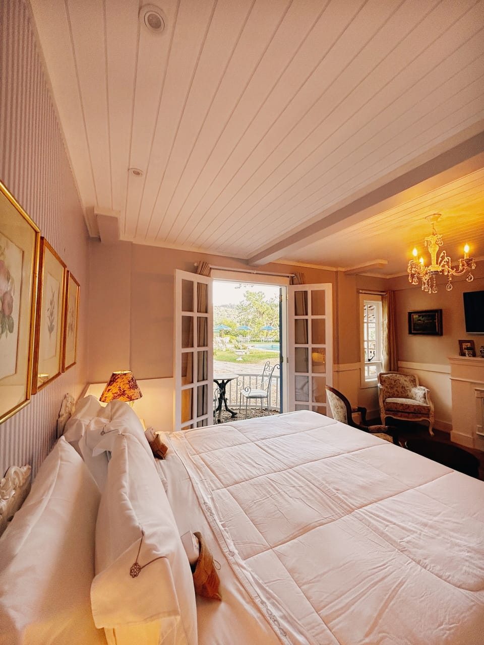 Room (Master) | Free WiFi