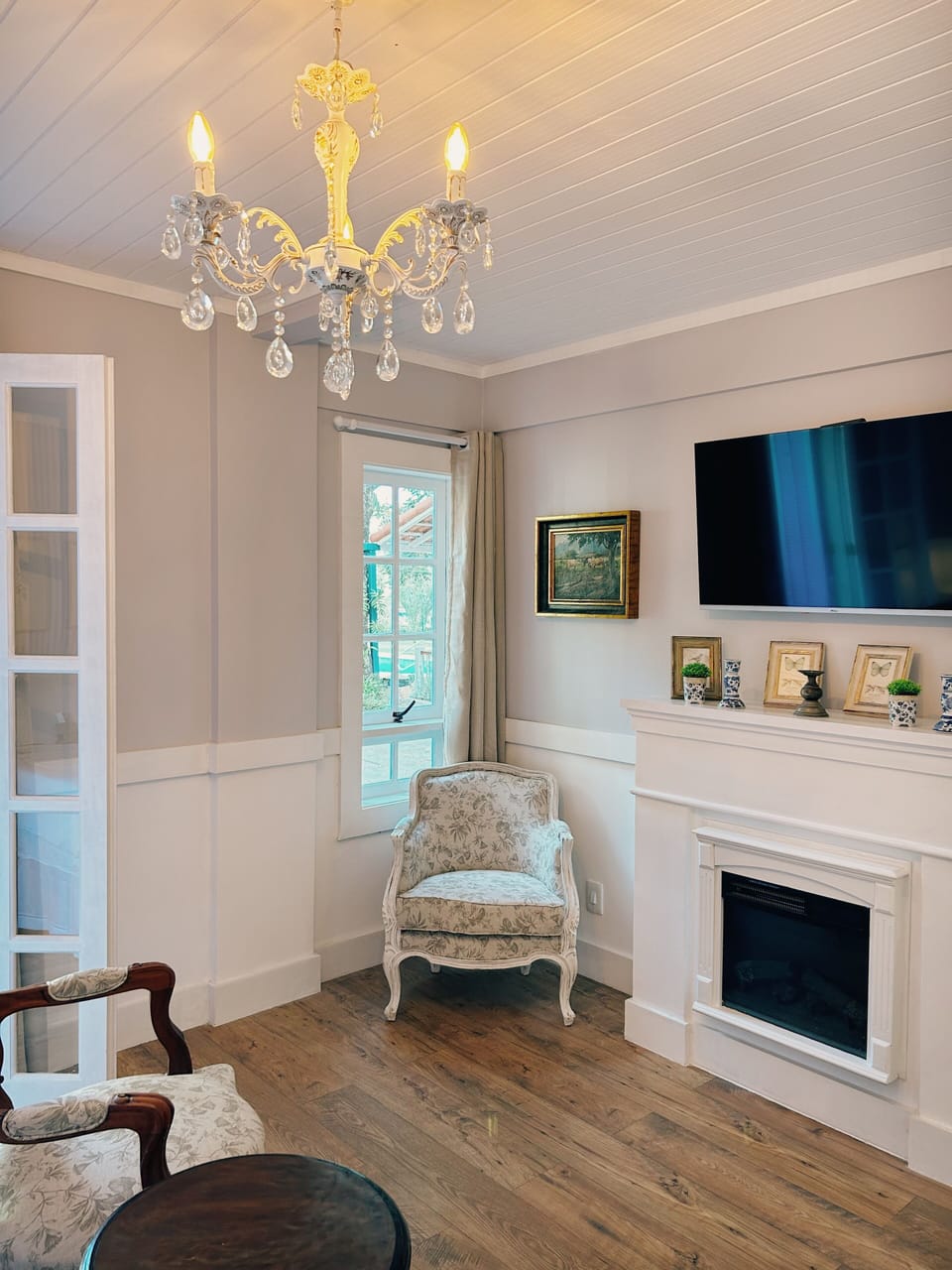 Room (Master) | Free WiFi