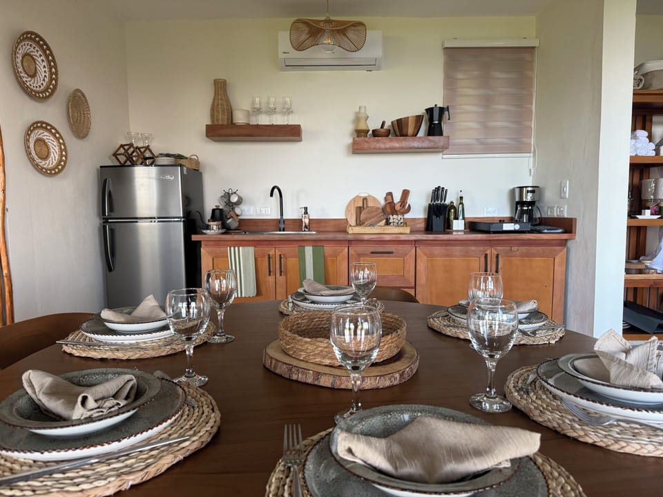 Superior Suite, Balcony, Sea View | In-room dining