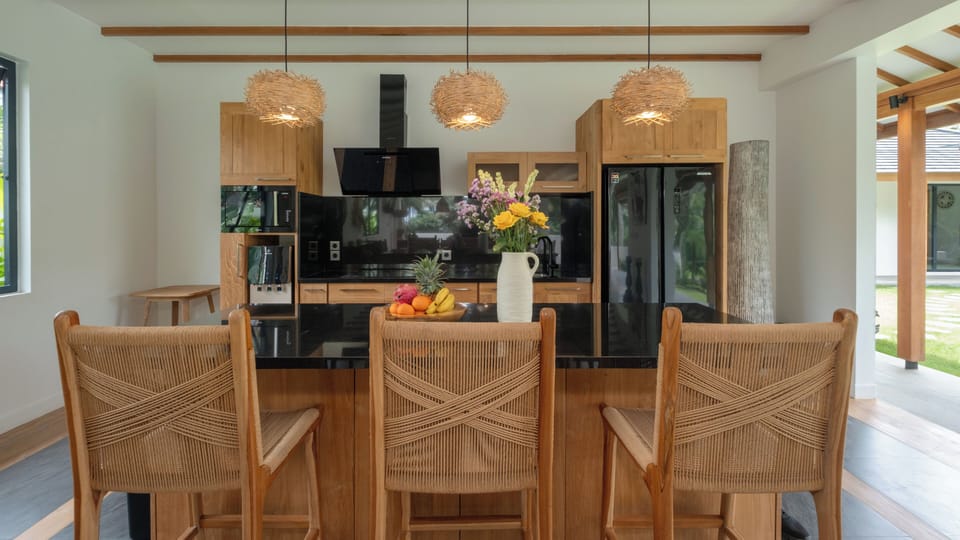 Villa, 4 Bedrooms | Private kitchen | Microwave, stovetop, toaster, highchair