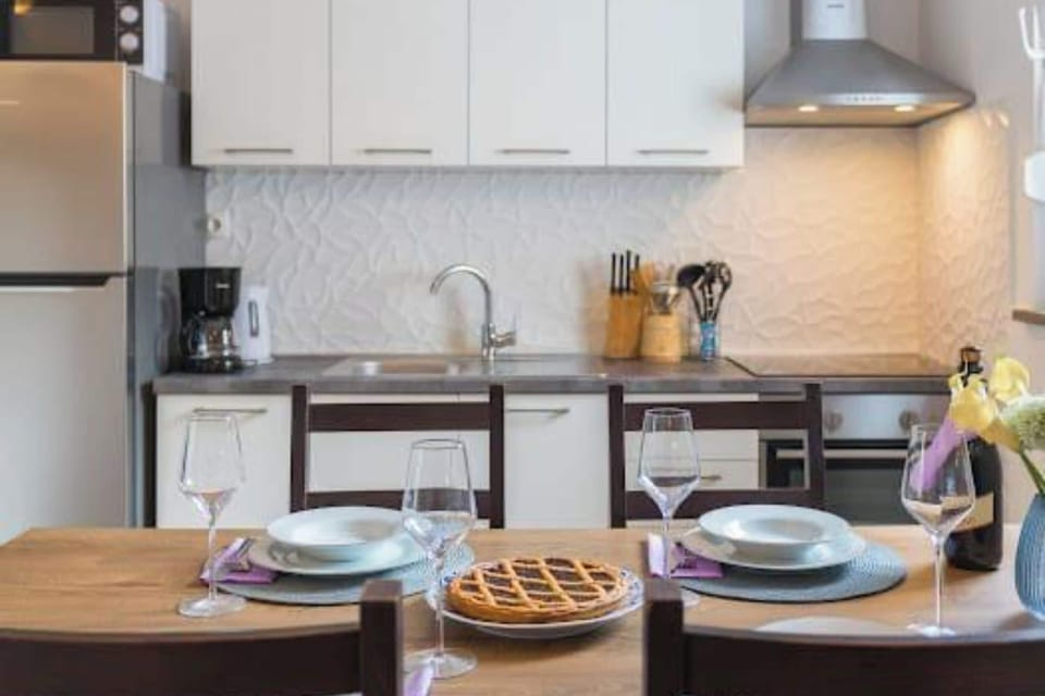 Standard Apartment, 2 Bedrooms, Microwave (Apartment Alice close to Pula centre) | Private kitchen
