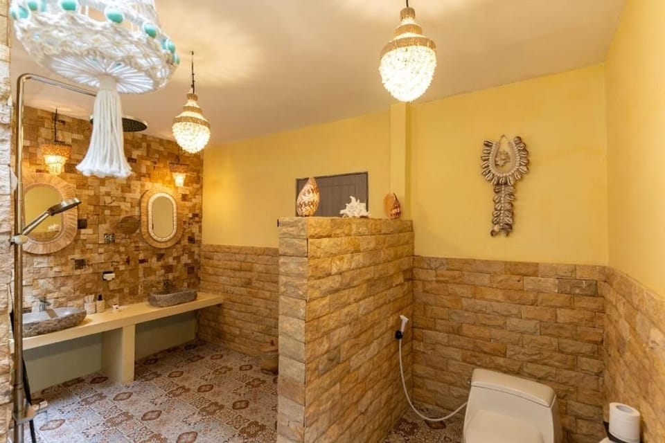 Deluxe Double Room, Balcony, Pool View | Bathroom | Shower, hair dryer, bidet, towels