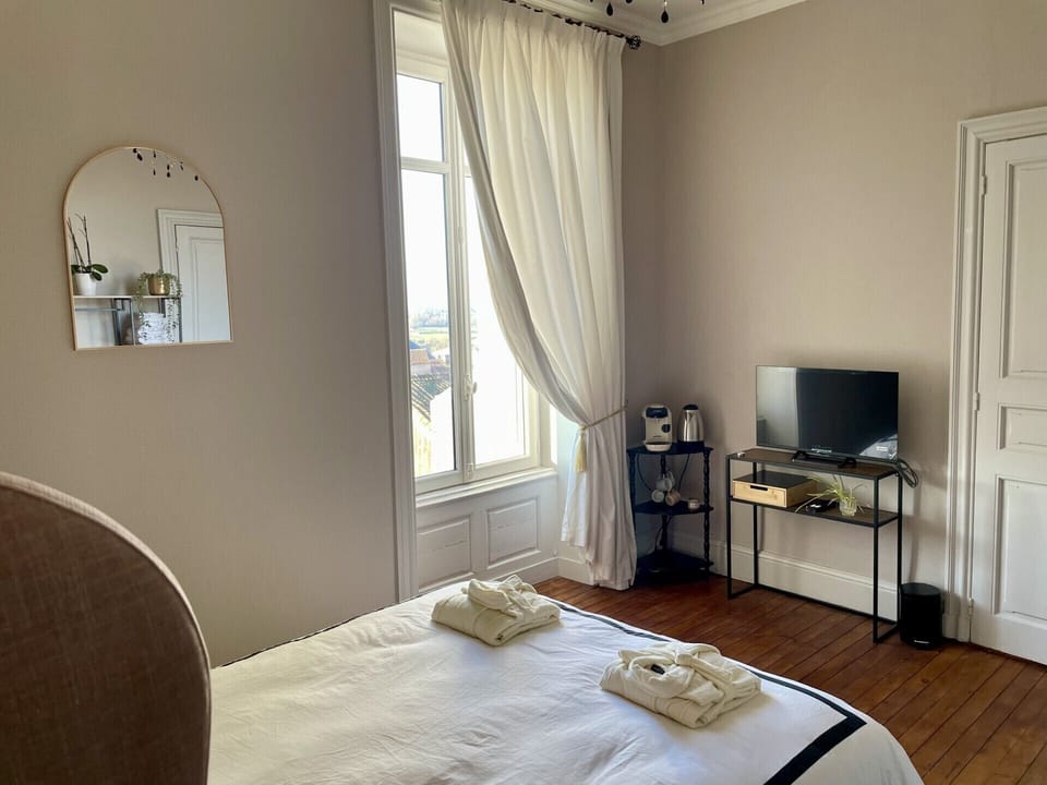 Comfort Double Room, Ensuite, Valley View | Blackout drapes, iron/ironing board, free WiFi