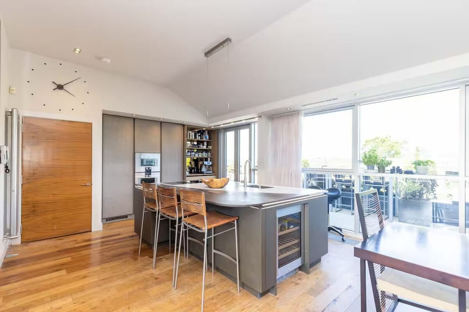 Family Penthouse, City View | Private kitchen | Coffee/tea maker, electric kettle, toaster