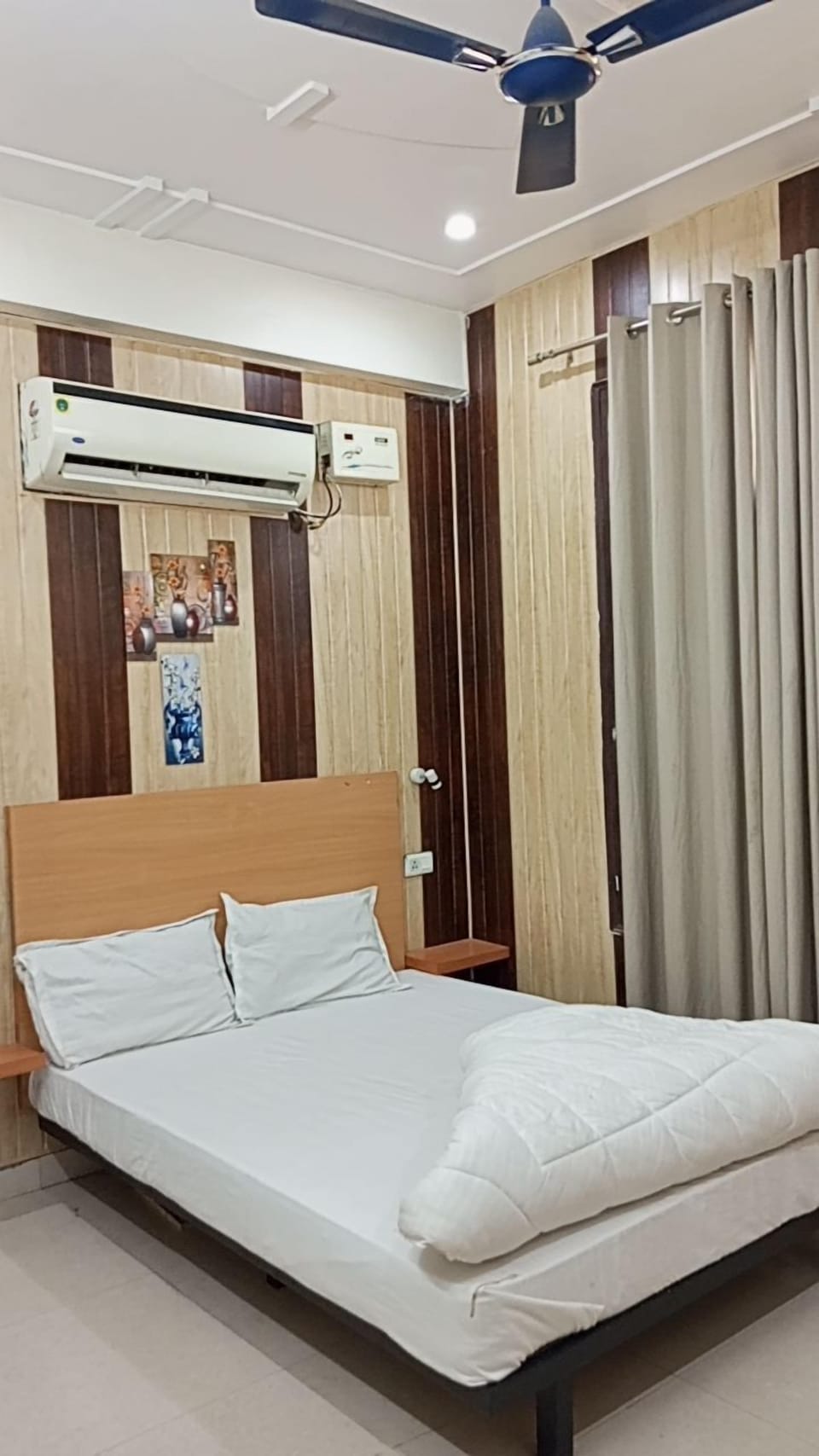 Deluxe Room | Desk, laptop workspace, free WiFi