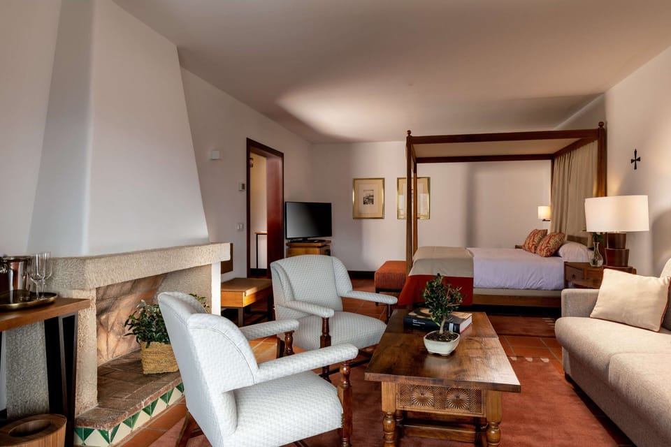 Superior Double or Twin Room | Premium bedding, minibar, in-room safe, desk