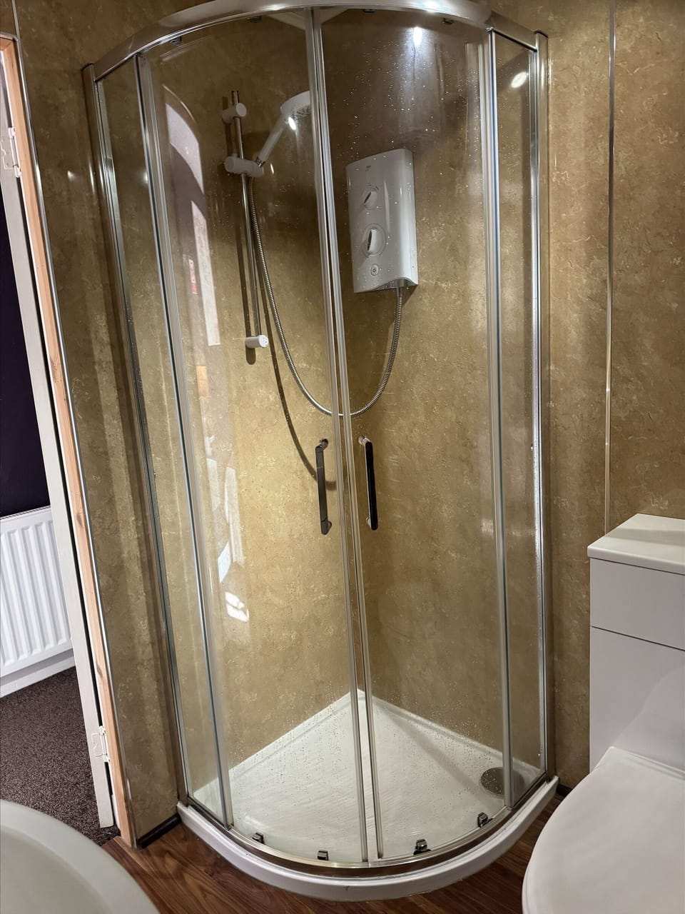 Standard Twin Room | Desk, iron/ironing board, free WiFi