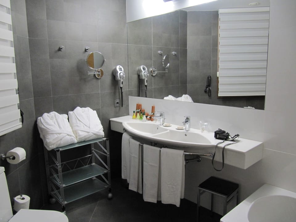 Free toiletries, hair dryer, bidet, towels