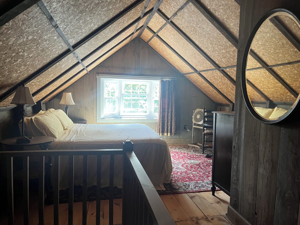 Comfort Loft, Lake View | Iron/ironing board, free WiFi