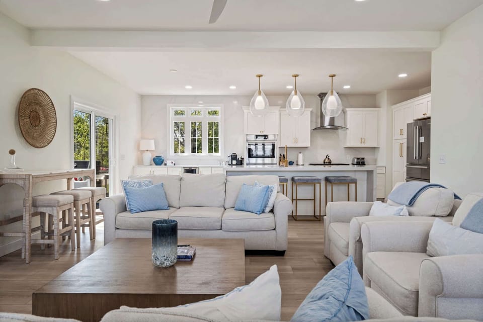 House, Multiple Beds, Patio, Garden View (Ocean Outlook) | Living area | 55-inch flat-screen TV with digital channels, fireplace