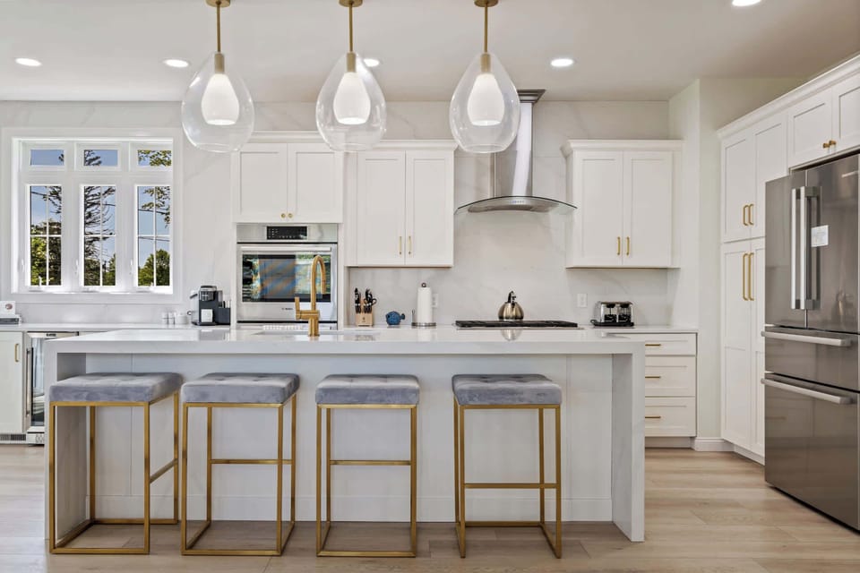House, Multiple Beds, Patio, Garden View (Ocean Outlook) | Private kitchen | Fridge, microwave, oven, stovetop