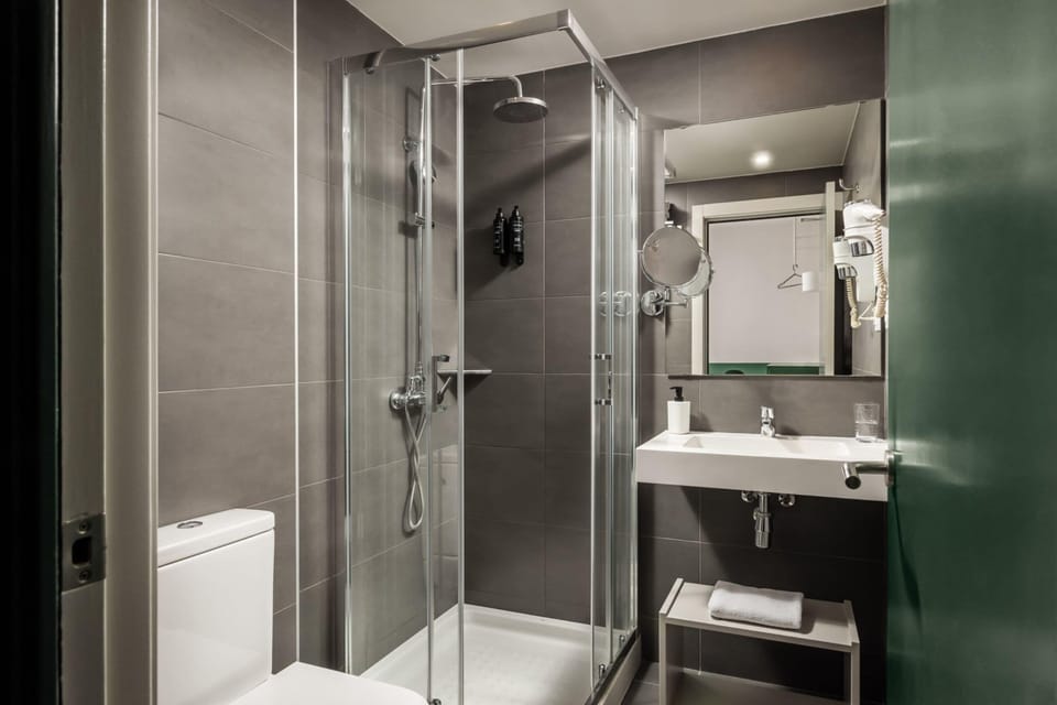 BYPILLOW Mothern Hotel in Barcelona