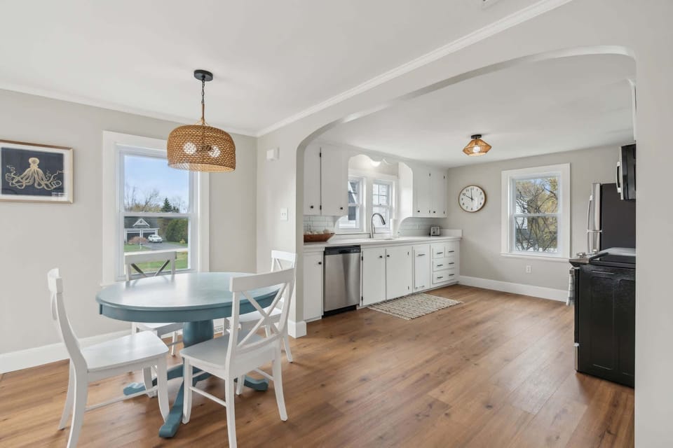 Apartment, Multiple Beds, Kitchen, Garden View (The Coastal Nest) | Private kitchen | Fridge, microwave, oven, stovetop