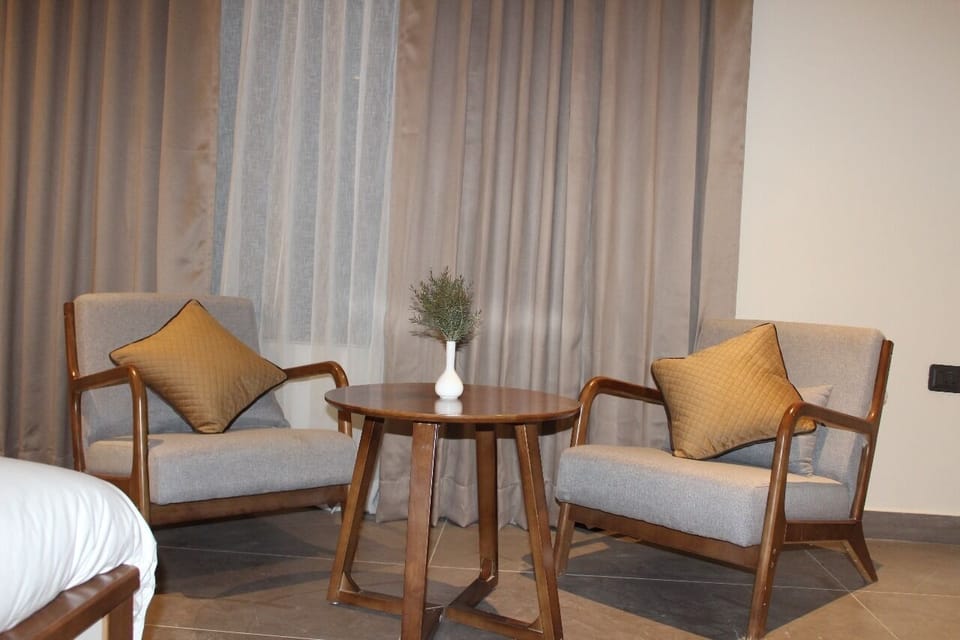 Deluxe Double Room, Balcony, Garden View