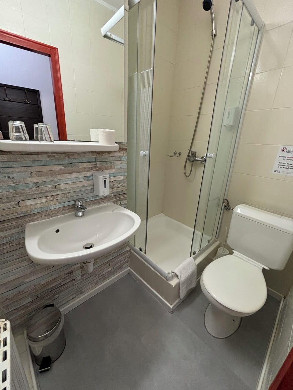 Shower, free toiletries, hair dryer, towels