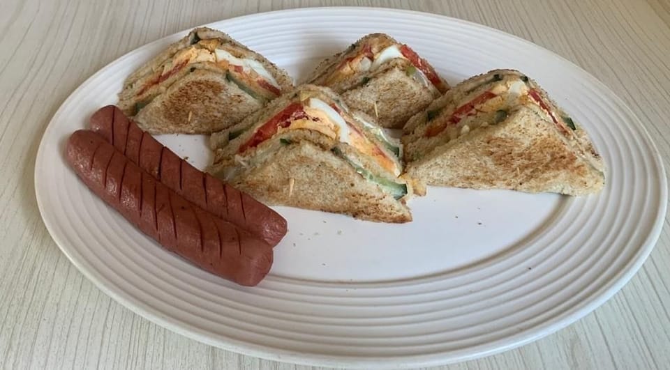 Daily English breakfast for a fee