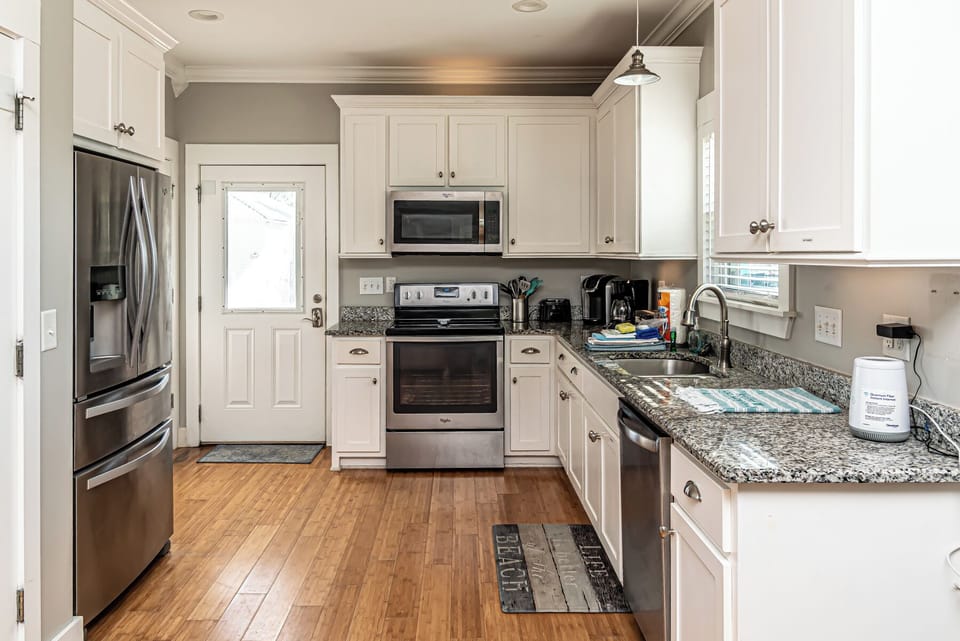 House, 3 Bedrooms, Balcony, Garden View | Private kitchen