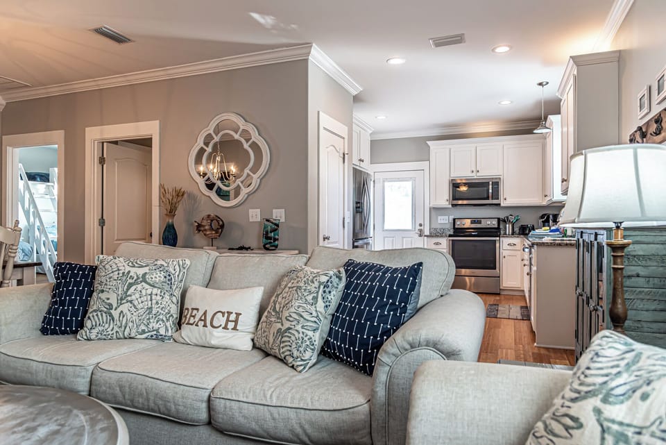 House, 3 Bedrooms, Balcony, Garden View | Living area