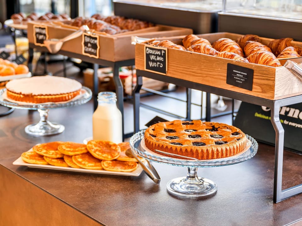 Daily local cuisine breakfast for a fee