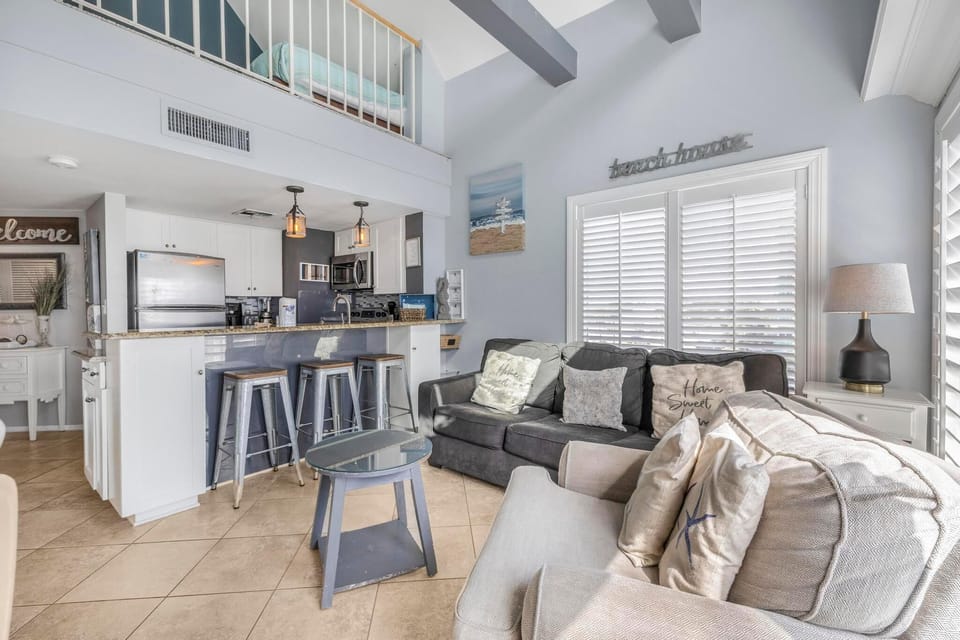 Condo, Multiple Beds (GS Plantation West 1339) | Living area